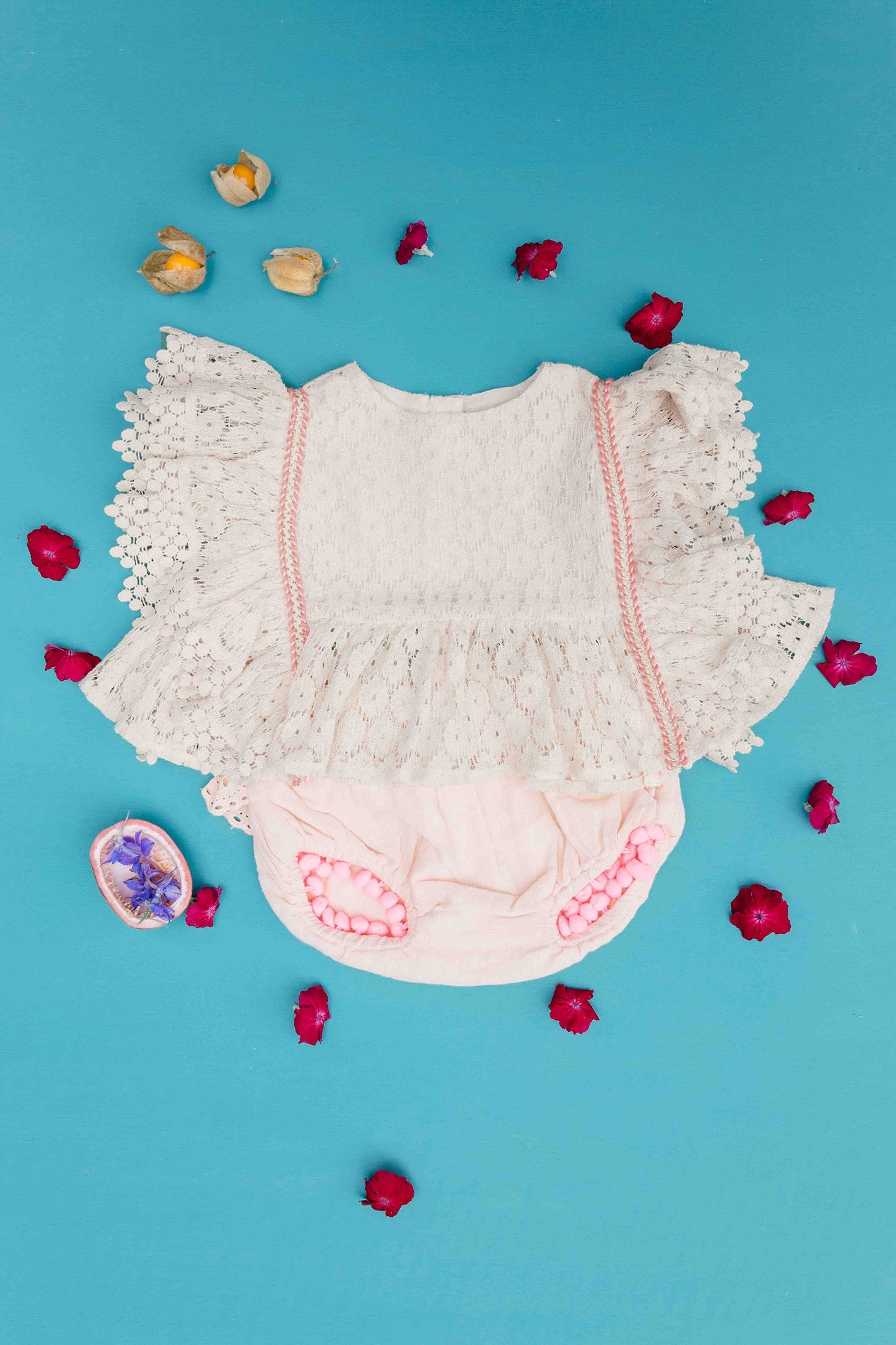 TOP PAOLA CREAM FLOWER LACE 7