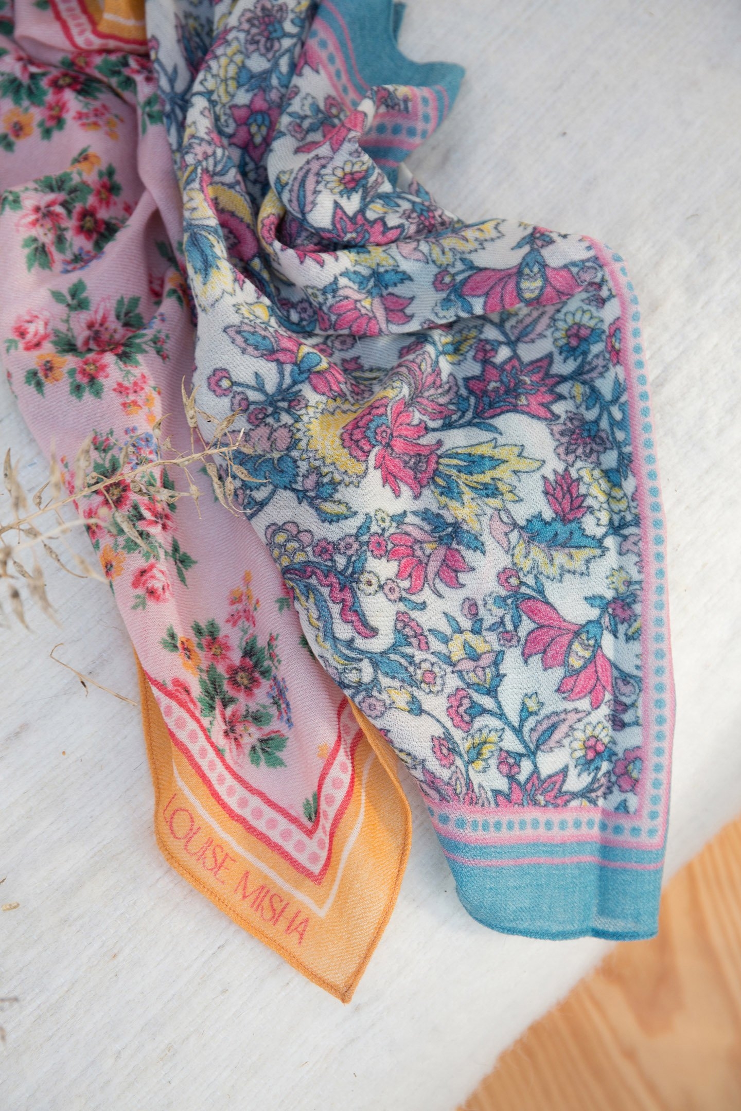 WOVEN SCARF CAPUCINE (60X60) BUTTER FLOWER GUEDRA 3