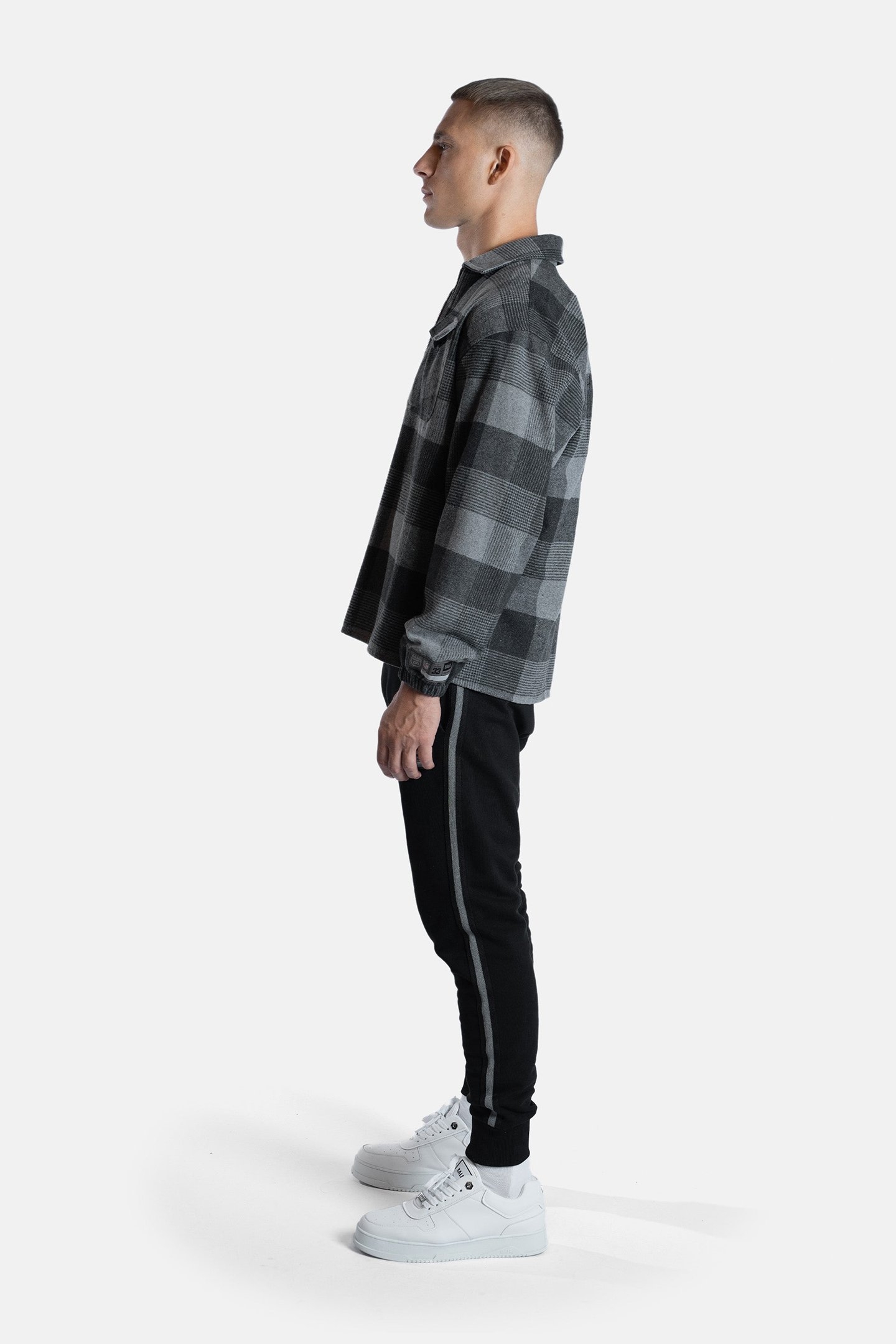 NFL X BALR. BOX FLANNEL SHIRT JET BLACK 5