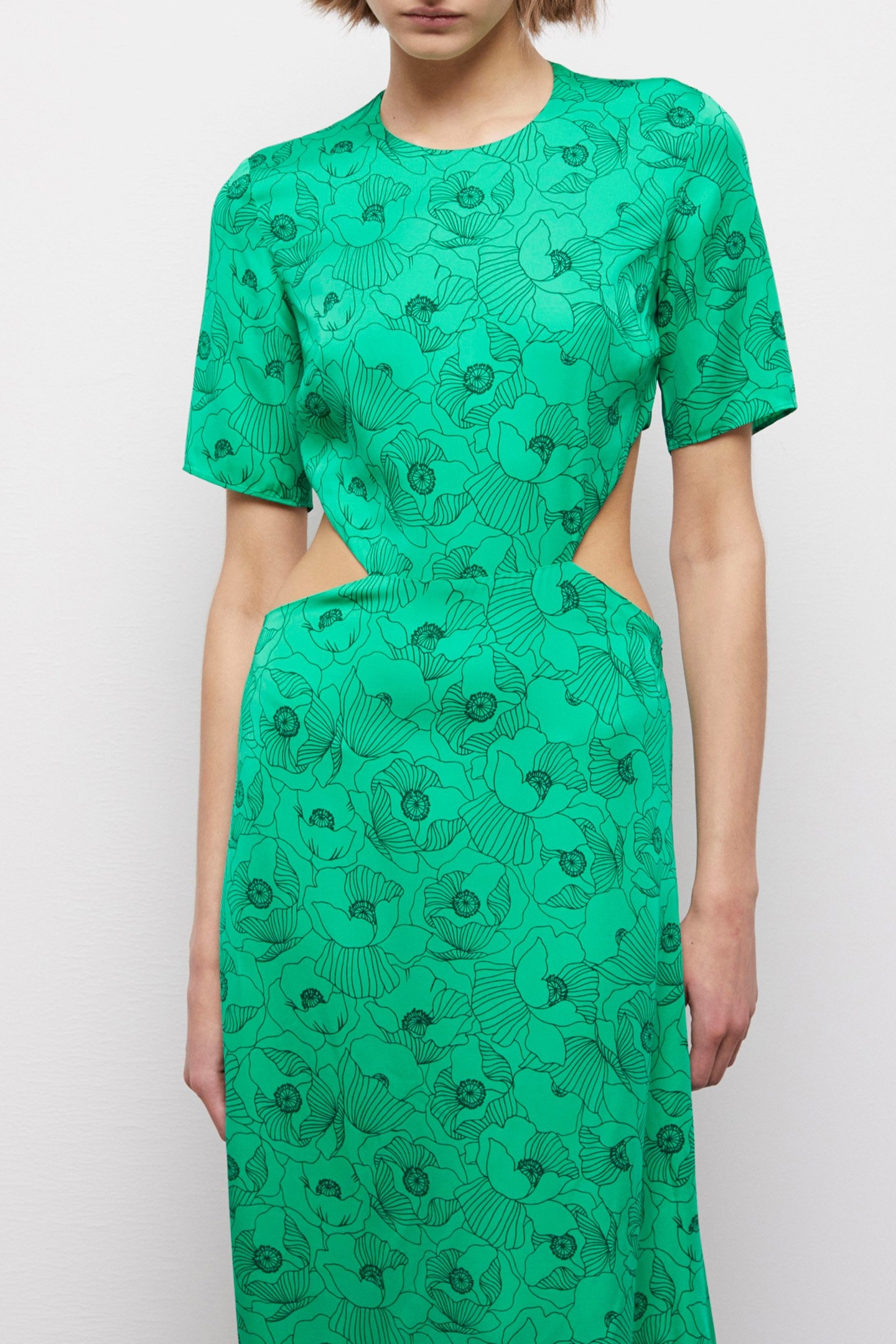 OPEN BACK LONG DRESS WITH SHORT SLEEVES GREEN 4