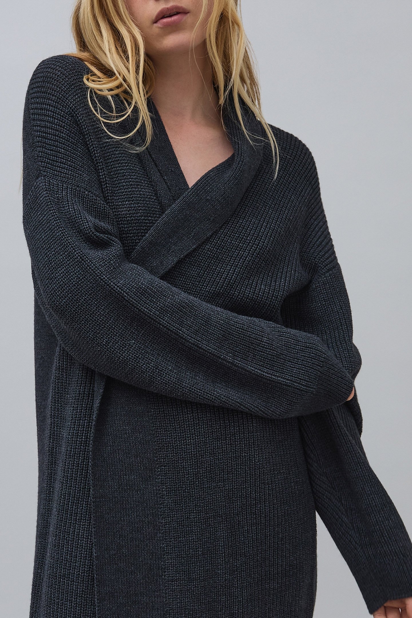 INTARSIA BACK KNIT ANTHRACITE CARDIGAN 5