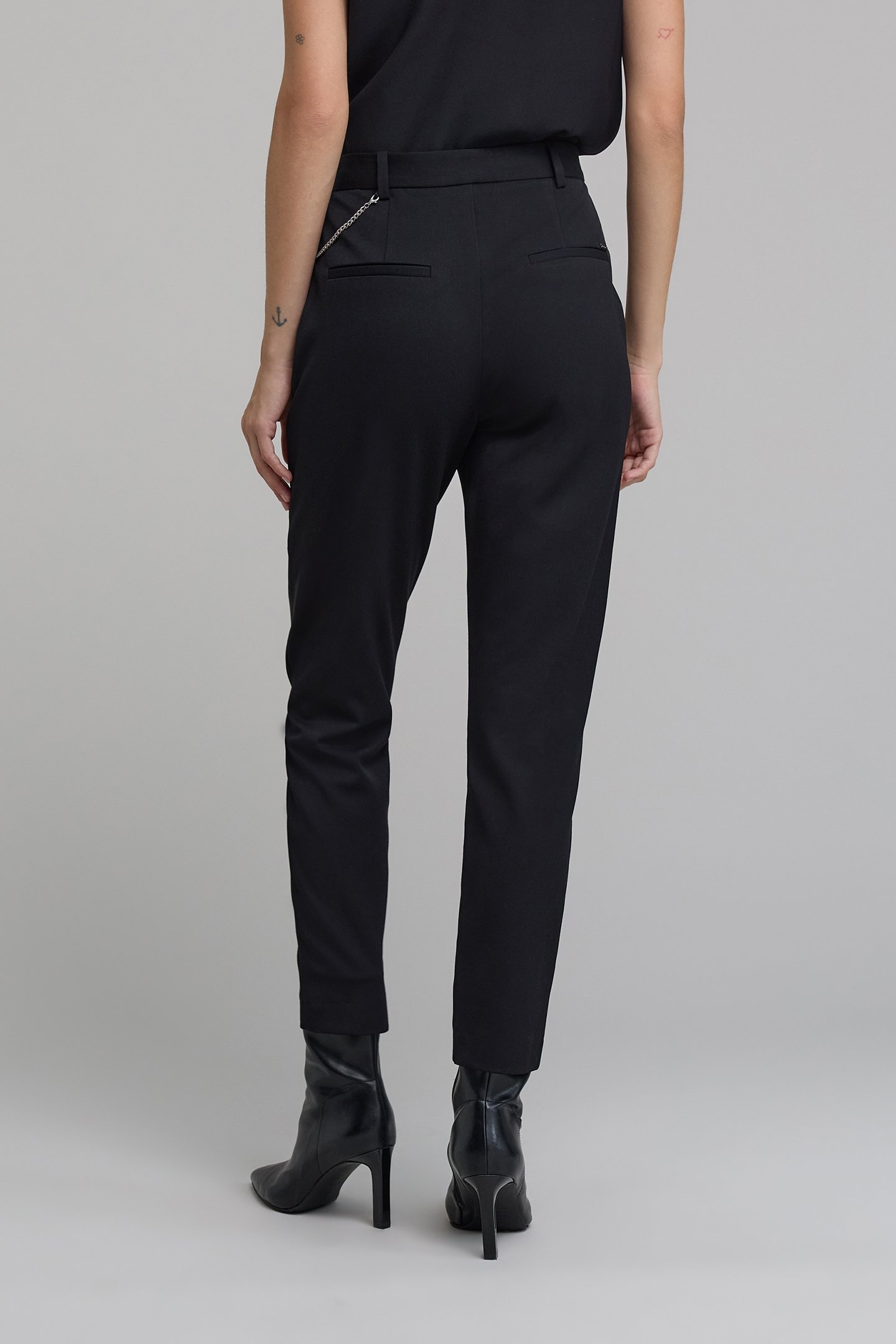 BLACK CIGARETTE PANTS WITH REMOVABLE CHAIN 2