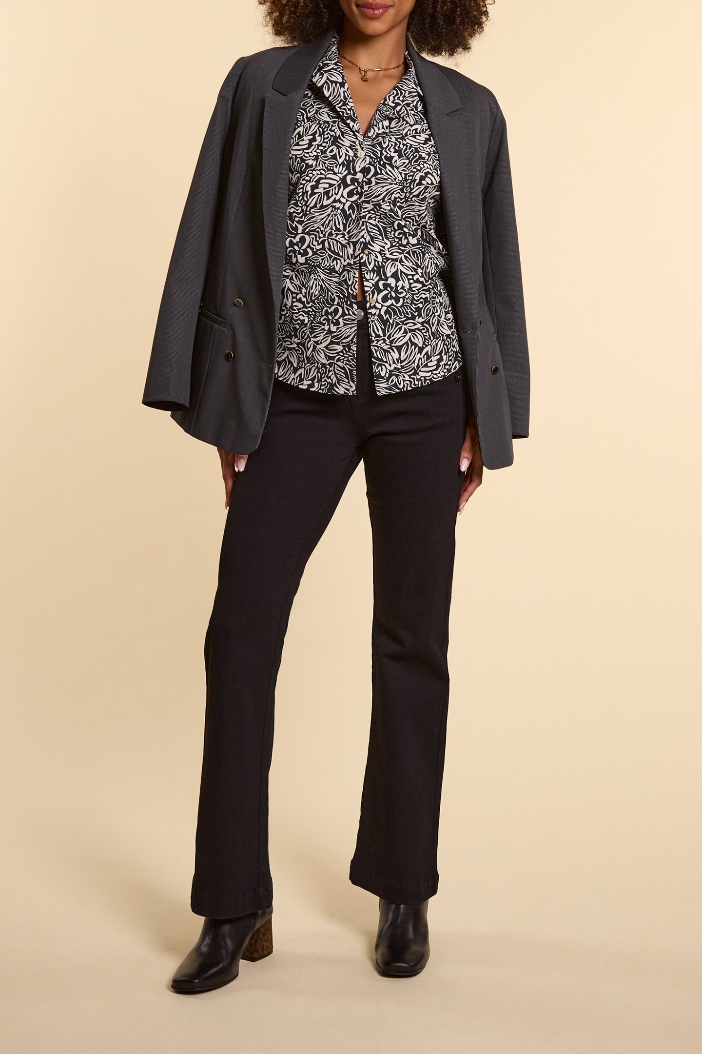 BLACK SHIRT WITH GRAPHIC FLORAL PRINT 6