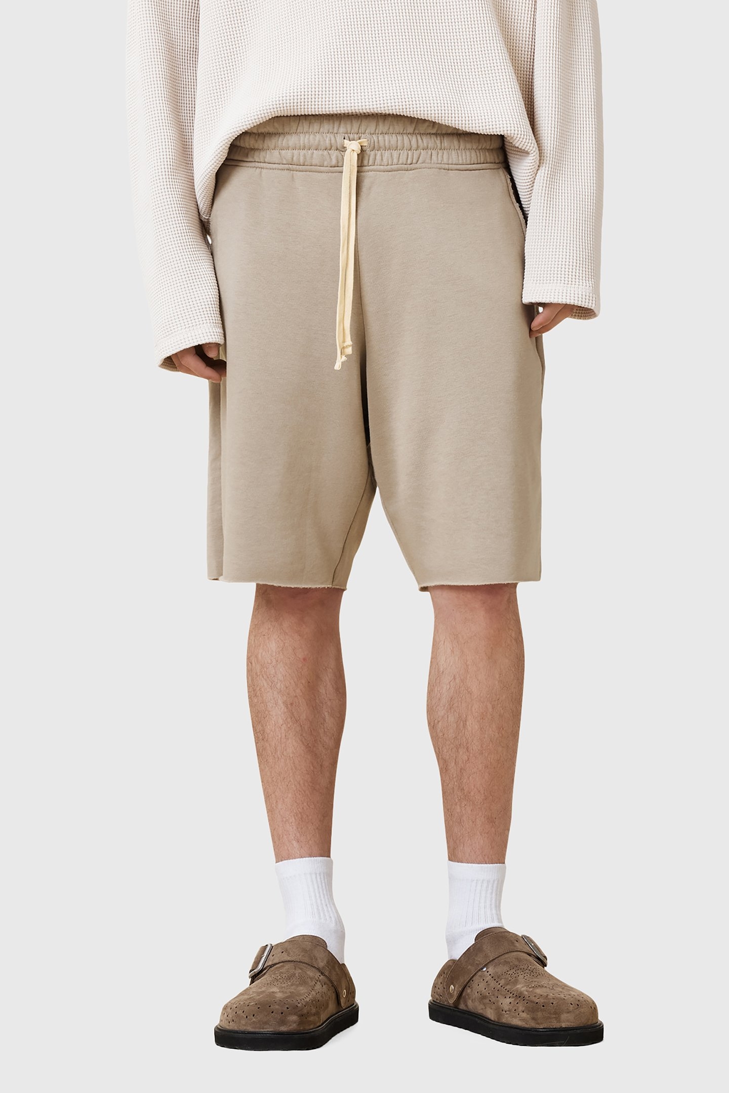 HELIX SWEATSHORT MIRE BROWN 1