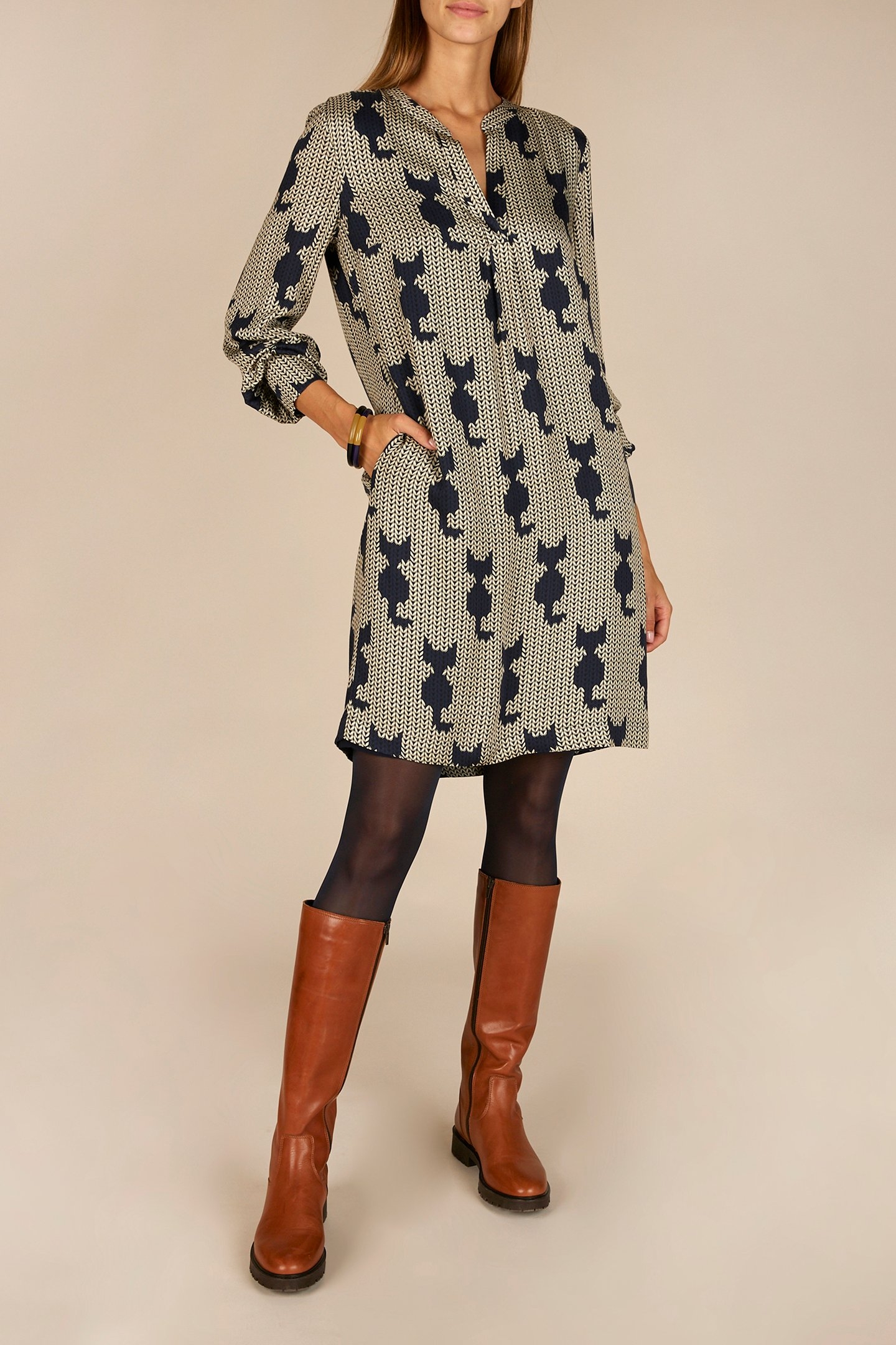 PRINTED VISCOSE DRESS IN BLUE 3