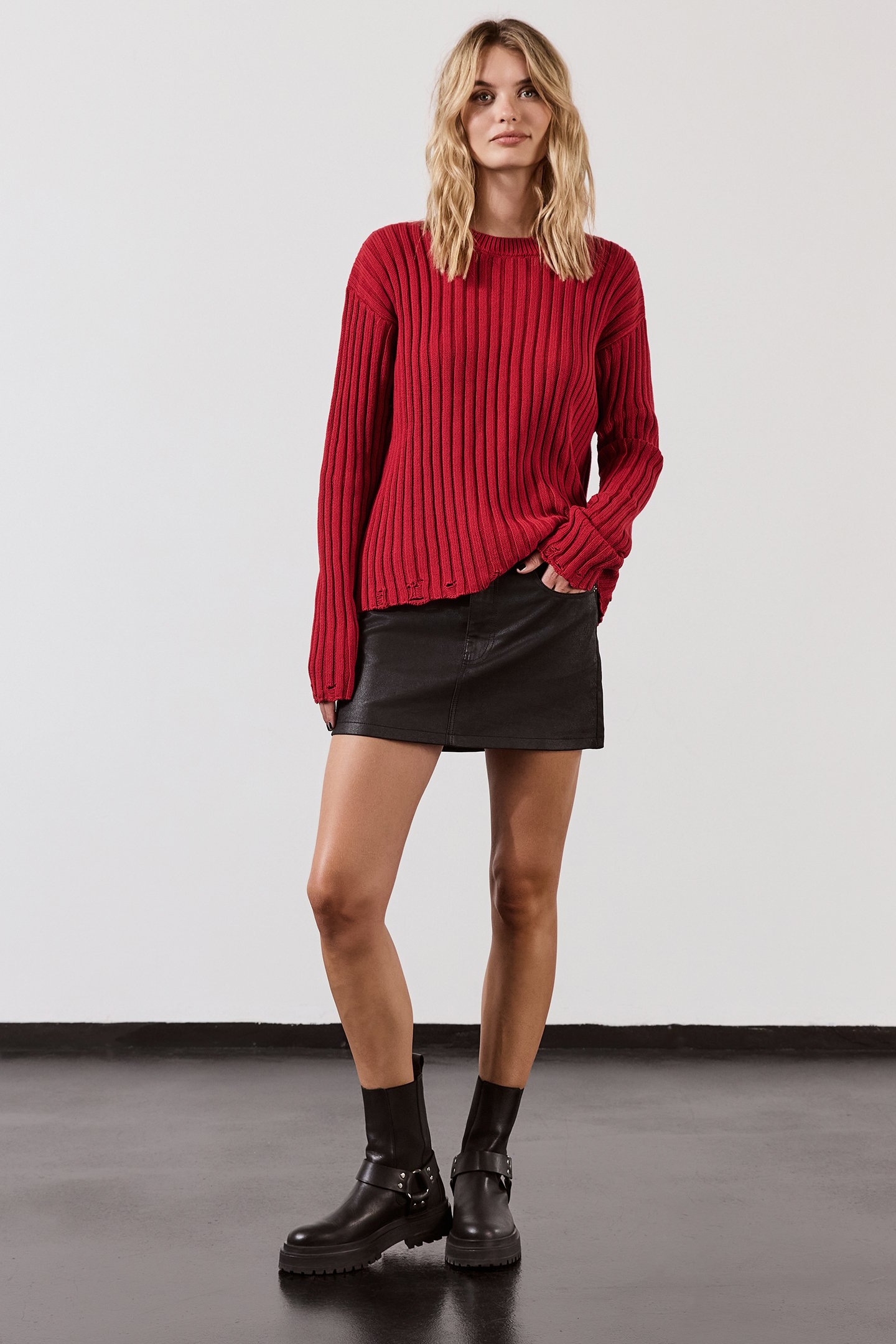 THE RED DESTROYED KNITTED SWEATER 2