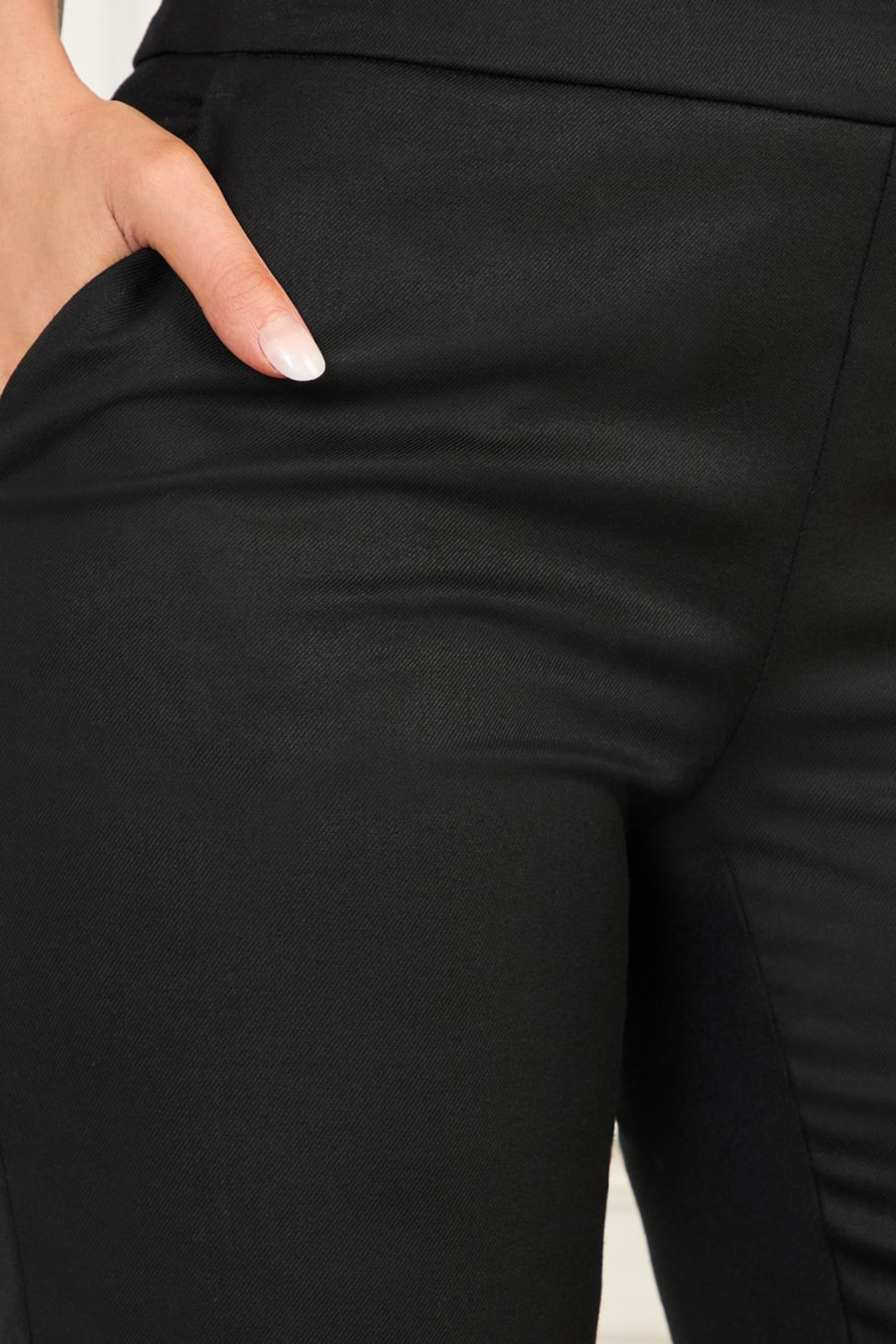 ROBERTA PANT JET BLACK A996 5