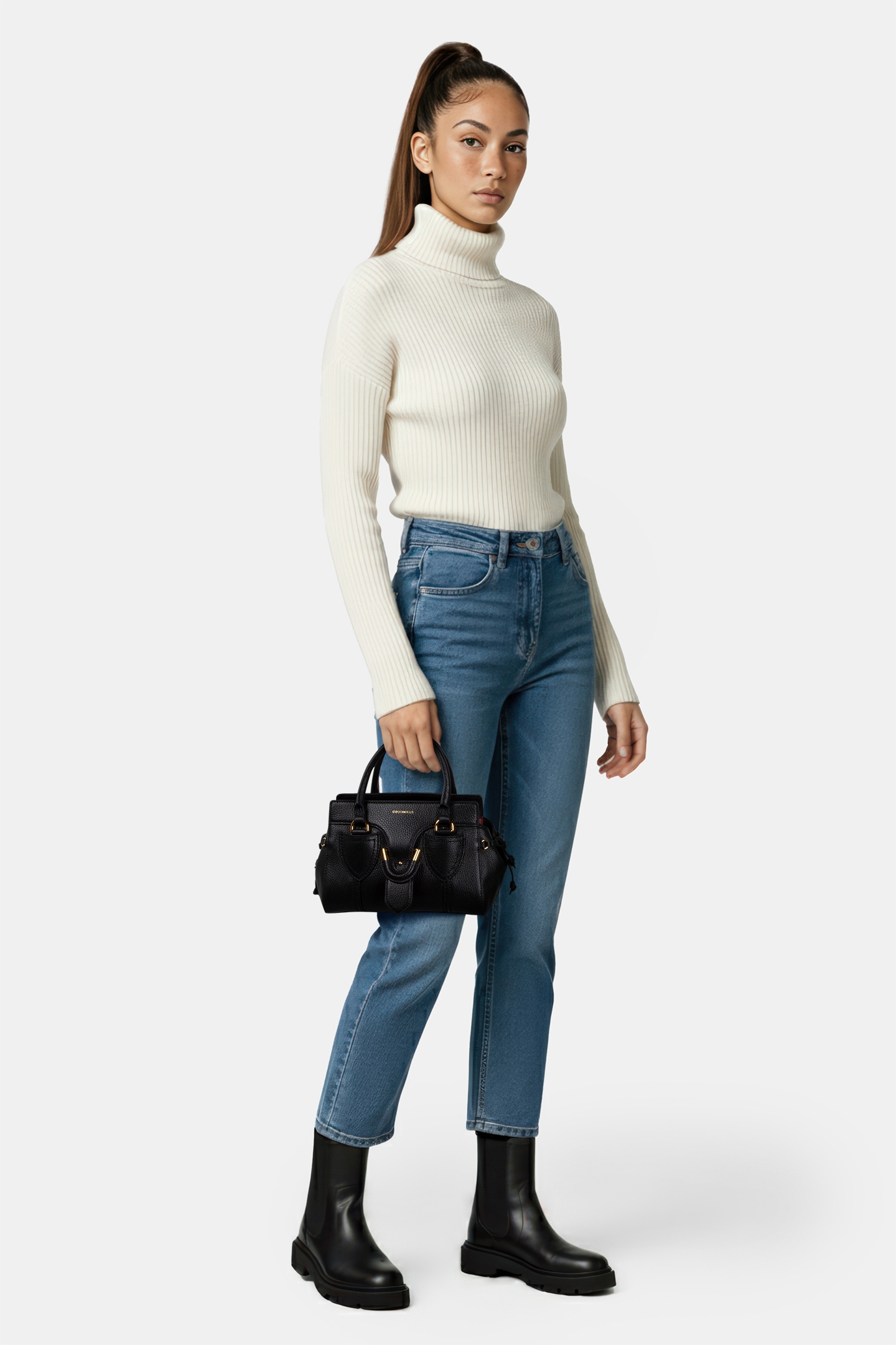 GRAINED LEATHER HANDBAG 1