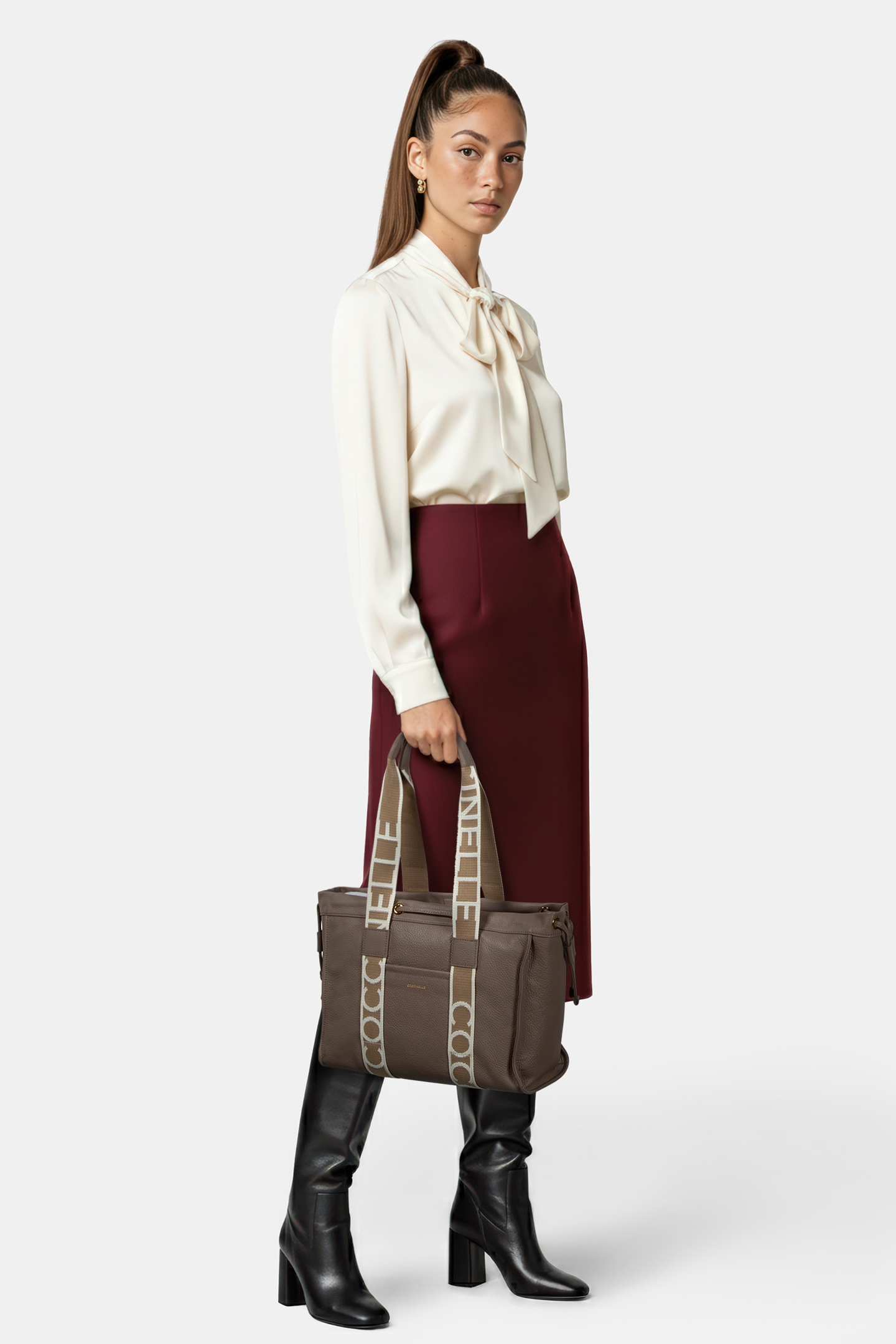 GRAINED LEATHER SIGNATURE TOTE BAG 1