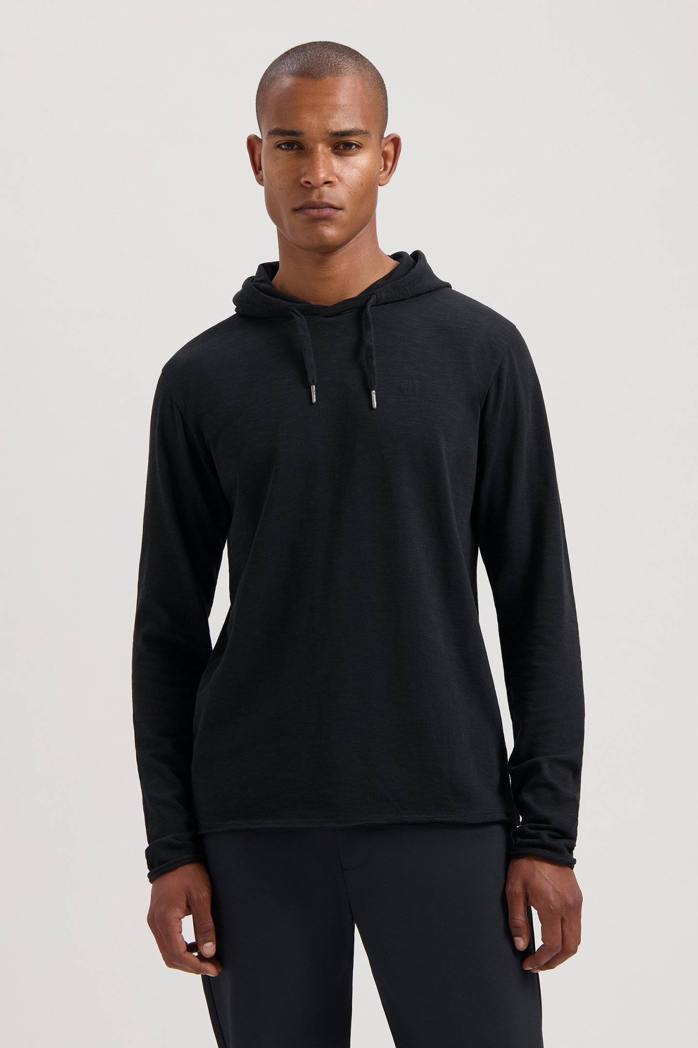 DS_NEWMAN HOODY BLACK 1