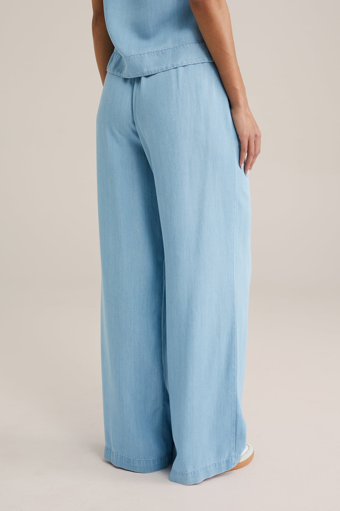 TROUSER LIGHT BLUE 2