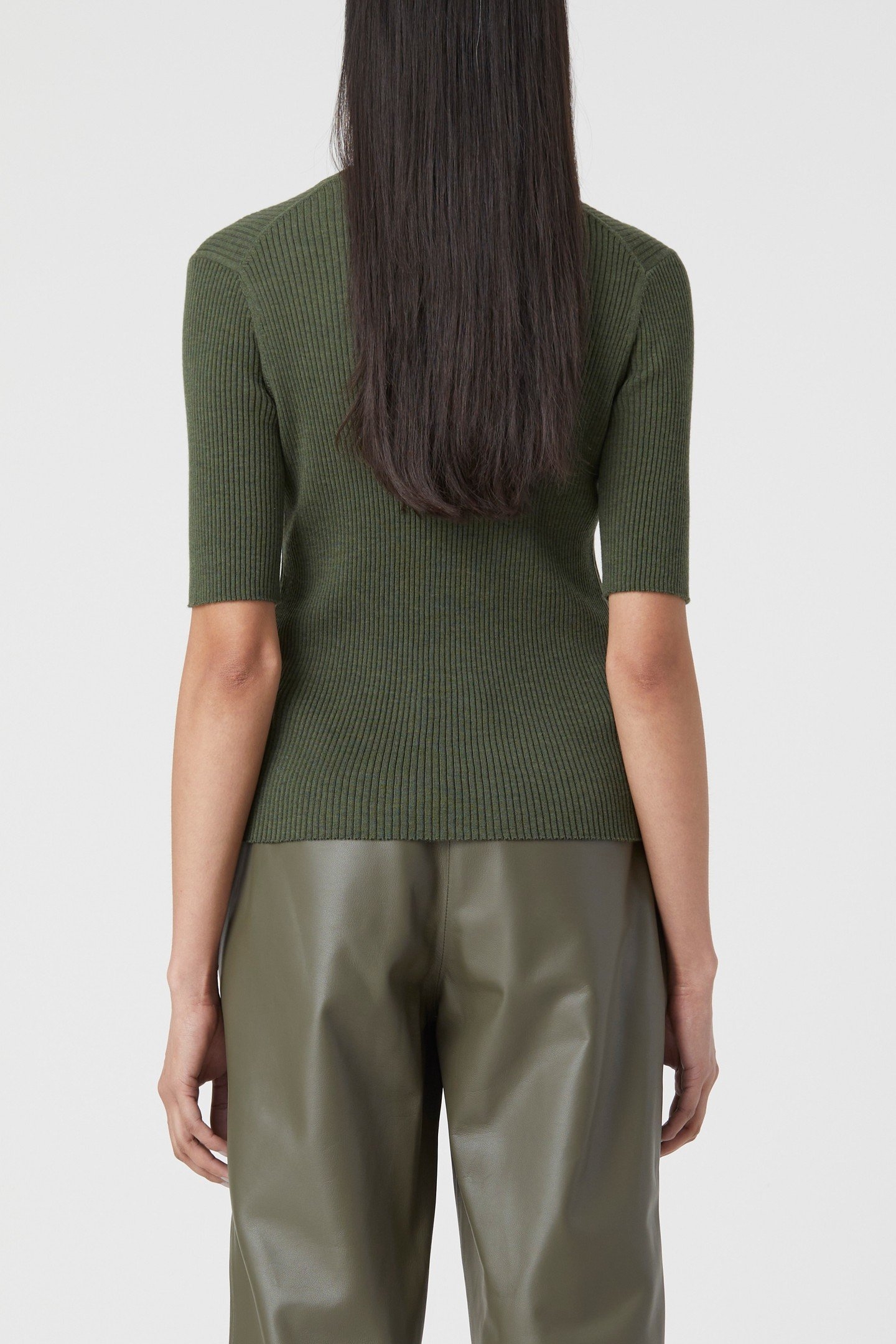 CREW NECK SHORT SLEEVE KNITS ARMY GREEN 6