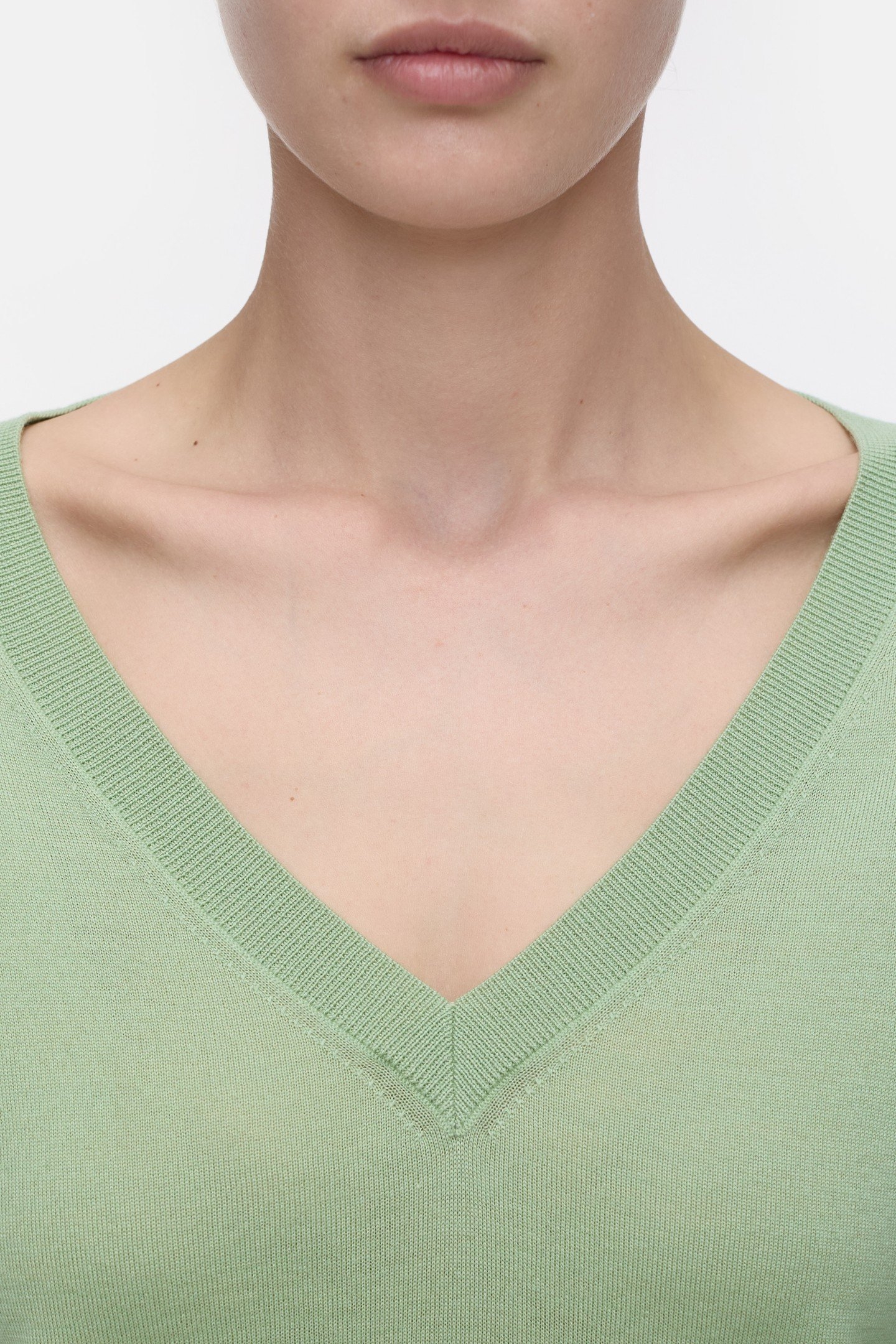 V NECK BOXY KNITS GIADA GREEN 5