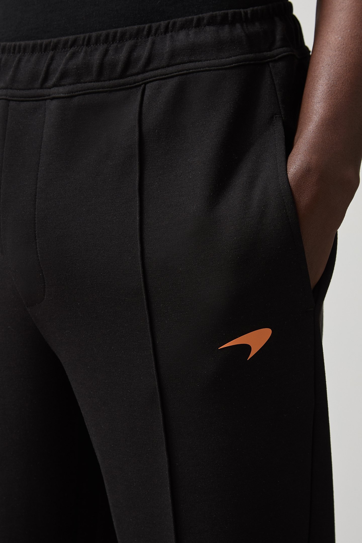 JERSEY INTERLOCK SPEEDMARK ZIP CUFF JOGGER BLACK 5