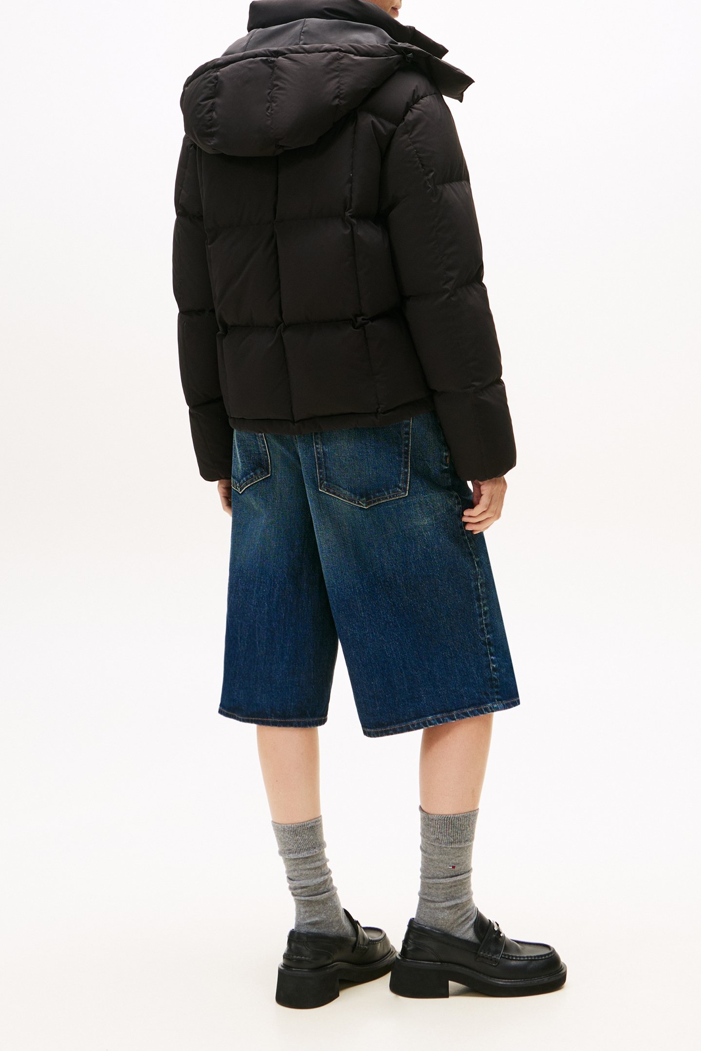 DOWN HOODED ALASKA PUFFER JACKET BLACK 2