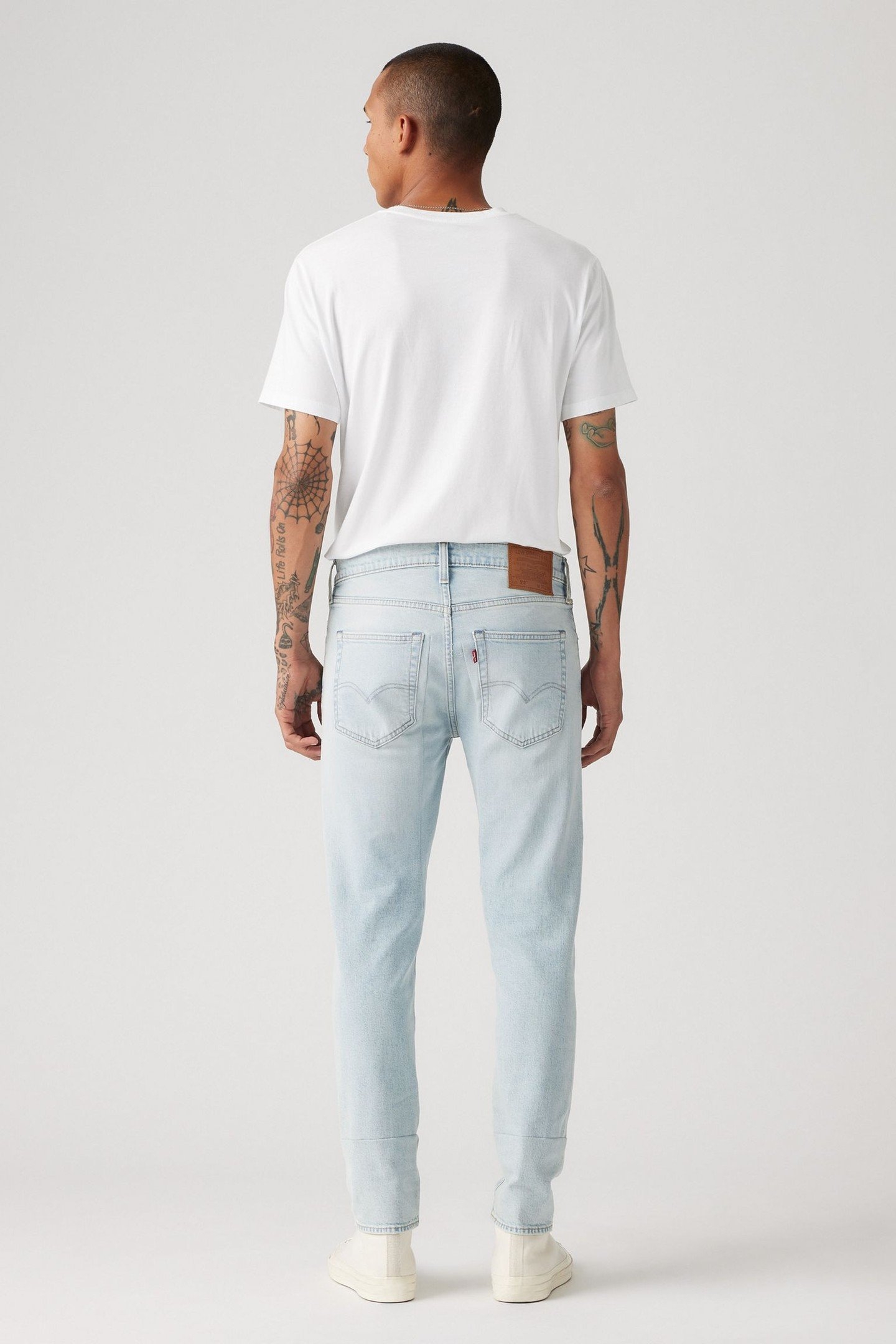 512™ SLIM TAPER JEANS LIGHT INDIGO 3