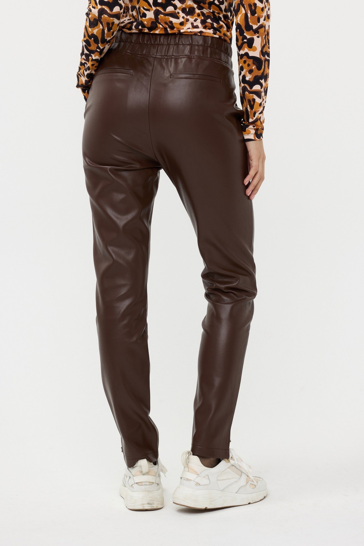 TROUSERS TREGGING VEGAN LEATHER CHOCOLATE 3
