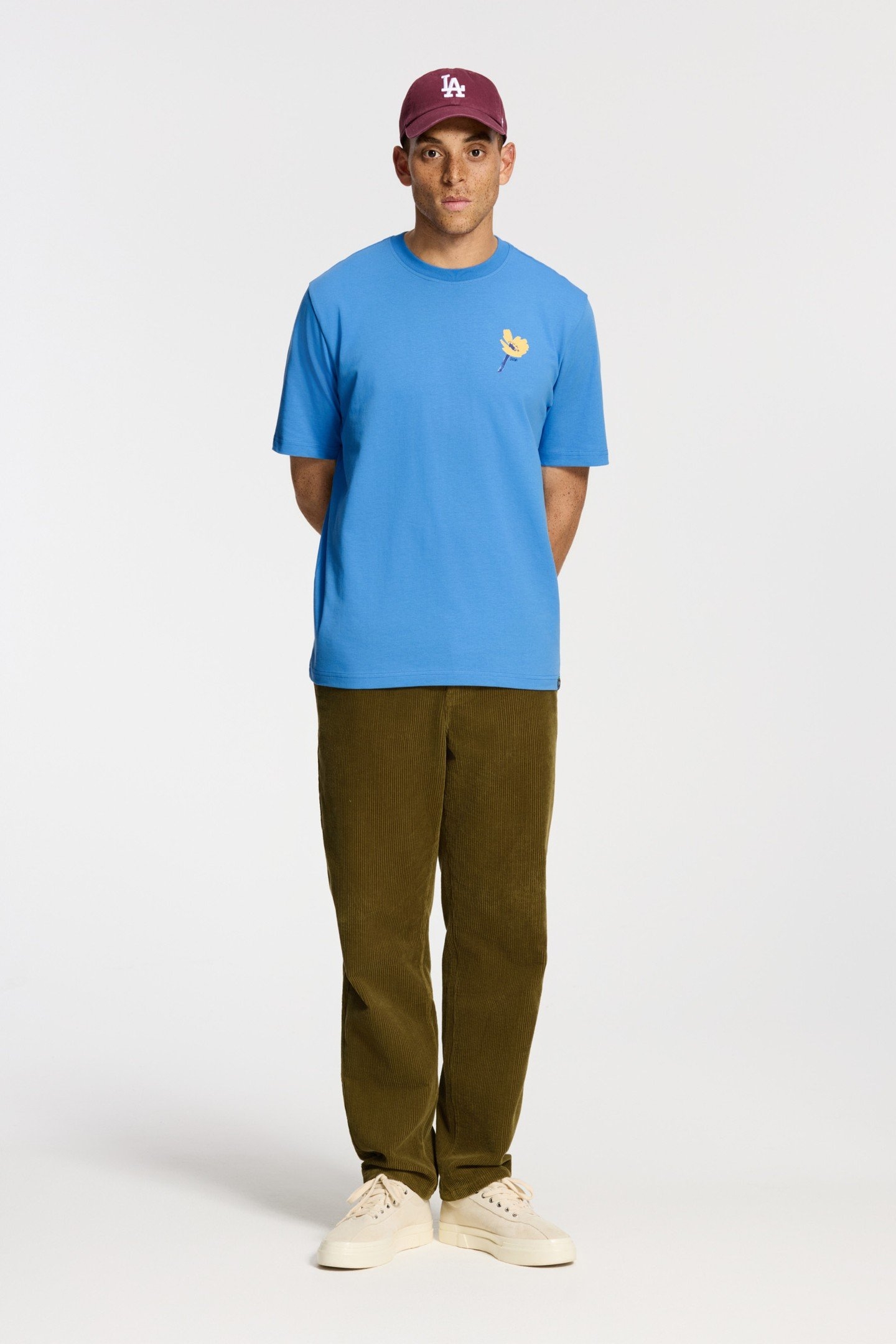 FINN RELAXED FIT UNWIND TEXT T-SHIRT BLUE FIELDS 1