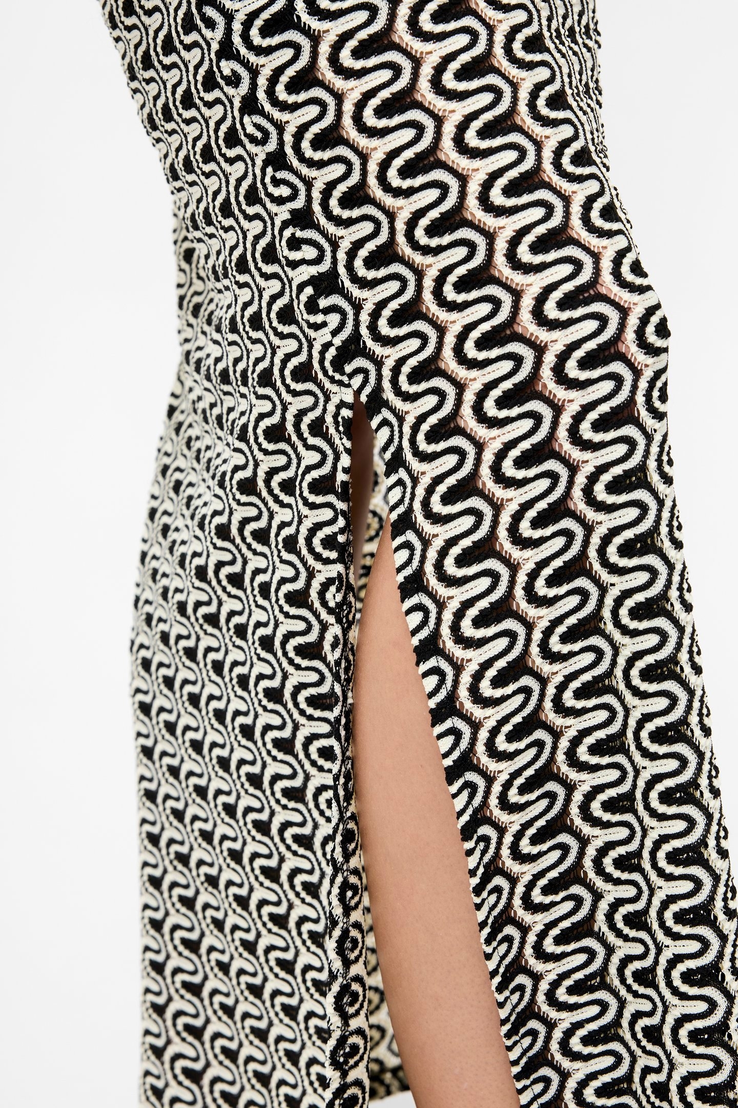 CARLY JERSEY LONG TUNIC BLACK/CREAM 4