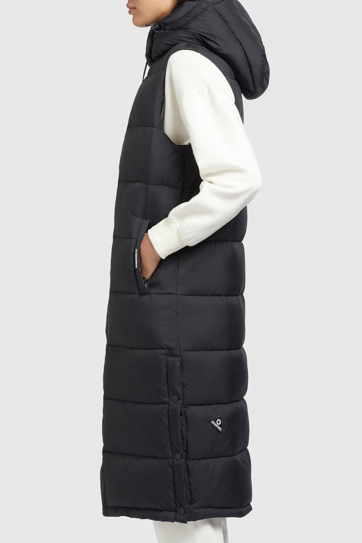 MAGNETA MATT BLACK 4